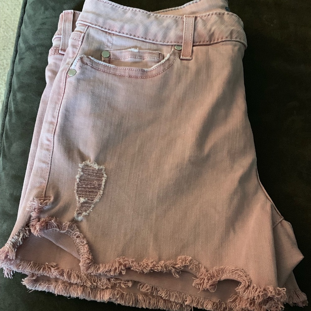 Level 99 jean shorts stretchy fabric rose color